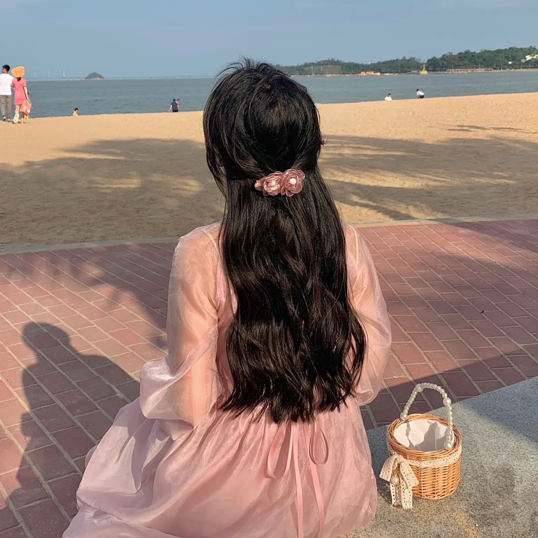 恶魔校花2 封面